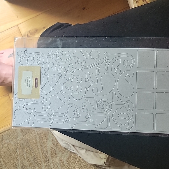 Die cuts - Picture 1 of 1